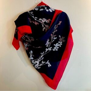 TOMMY BAHAMA  100% Silk Large Shawl Floral Design Solid Border Scarf